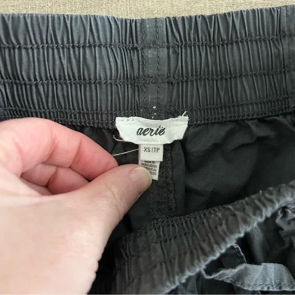 Aerie High Waisted Go For It Baggy Cargo Pants Smoked Grey XS - Picture 6 of 9